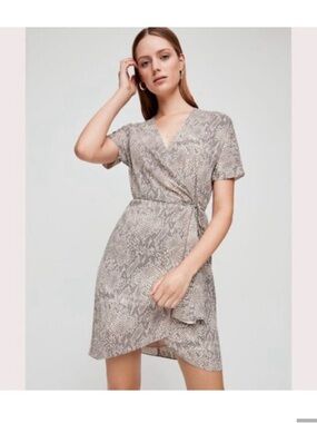 Aritzia (Babaton) Wallace snakeskin print wrap dress size M